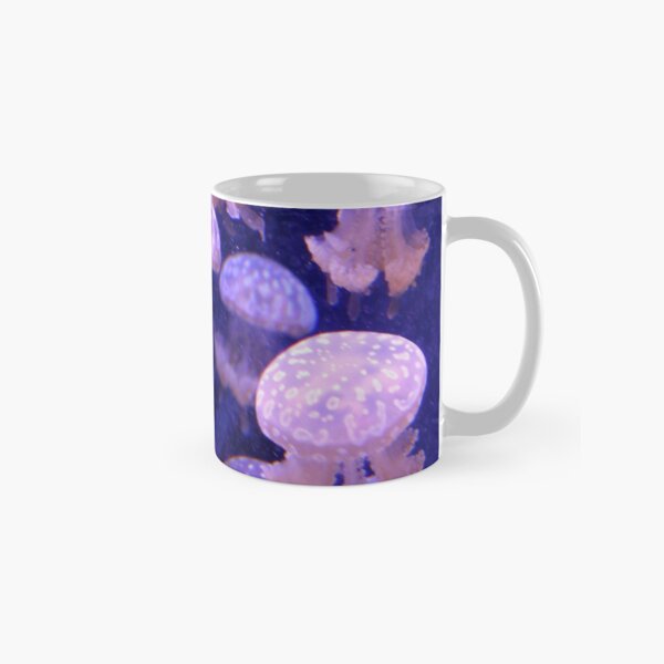 The Joy of Jellyfish. Amazing oceans. Classic Mug