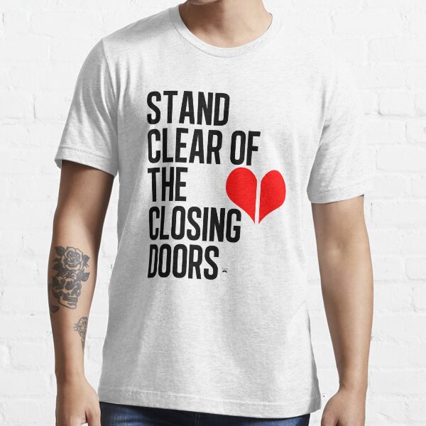 Closing doors White Essential T-Shirt