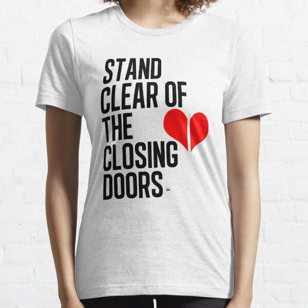 Closing doors White Essential T-Shirt