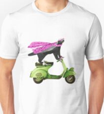 Honig-Dachs auf Vespa im Rosa Slim Fit T-Shirt