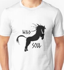 Wild horse wild soul (black) Unisex T-Shirt
