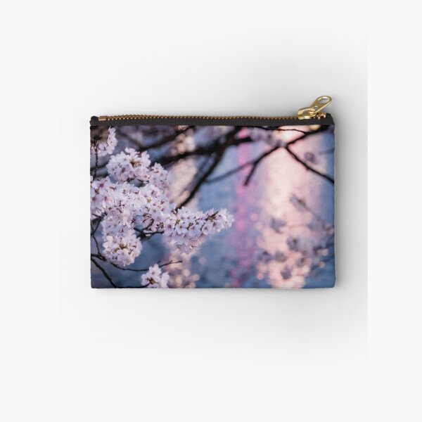 Artikelvorschau, Japanische Sakura in der Nacht entworfen und verkauft von TokyoLens.