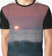 Waves and sun Graphic T-Shirt