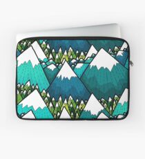 Wintergipfel und Wälder Laptoptasche
