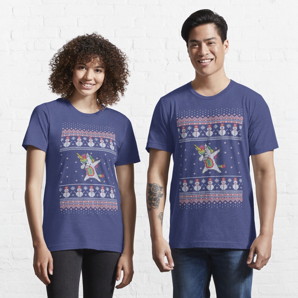 Unicorn celebrating for Christmas Camiseta esencial