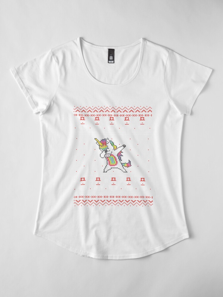 Vista alternativa de Camiseta premium de cuello ancho Unicorn celebrating for Christmas