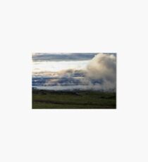 "низко подвешенная облака" "low clouds" Art Board Print