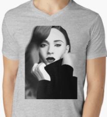 Sophie Turner Men's V-Neck T-Shirt