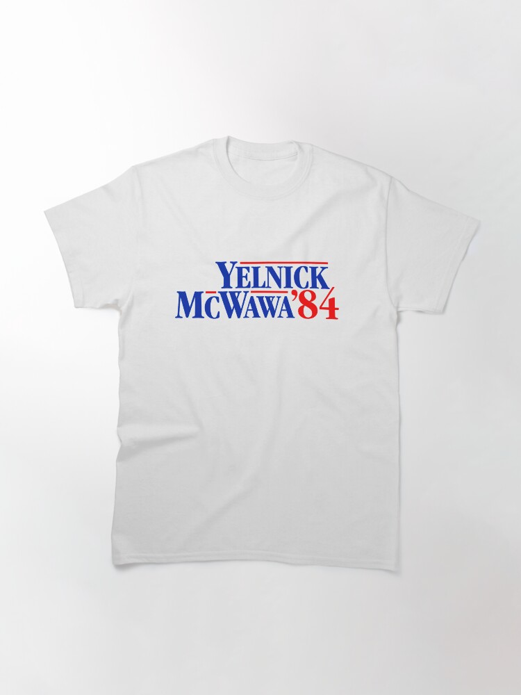 Aperçu 3 sur 7. T-shirt classique avec l'œuvre Yelnick McWawa Campagne 1984 créée et vendue par drukepple.