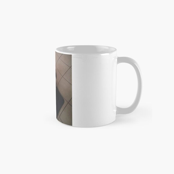 https://ih1.redbubble.net/image.673758629.2544/mug,standard,x334,right-pad,600x600,f8f8f8.jpg