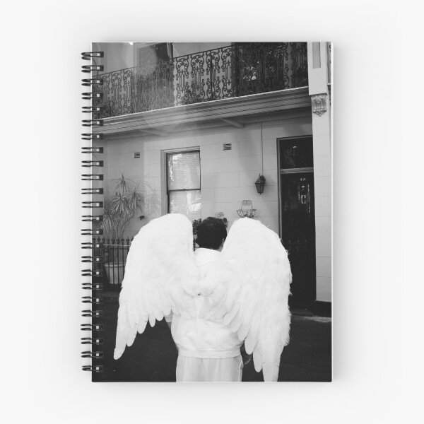 Artikelvorschau, Standing Angel entworfen und verkauft von Alan Bennett.