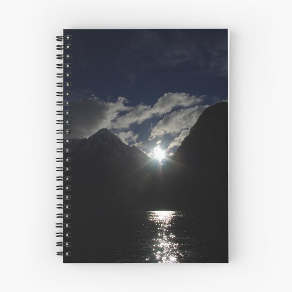Artikelvorschau, Sunlight in Milford Sound entworfen und verkauft von Geoff46.