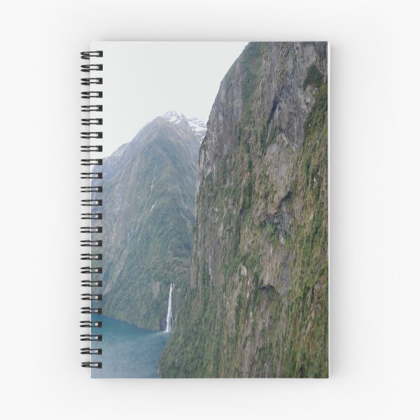 Aperçu de l'œuvre Milford Sound créée et vendue par Borth.