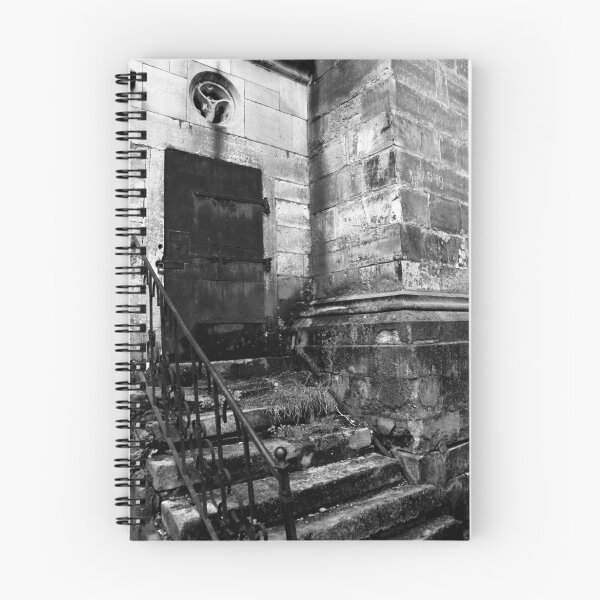 Aperçu de l'œuvre Gothic Door créée et vendue par Phillip Moore.