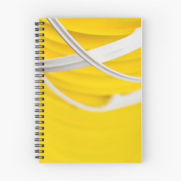 Aperçu de l'œuvre Yellow and White créée et vendue par Steve Kaiser.