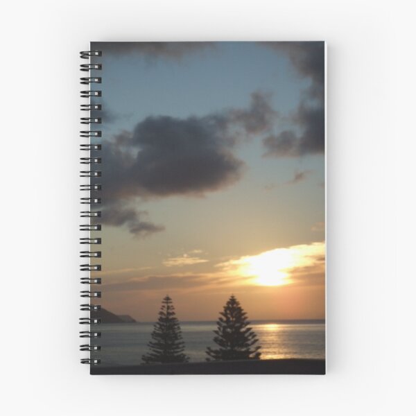 Artikelvorschau, Paikakariki Sunset entworfen und verkauft von Brittany Schneider.
