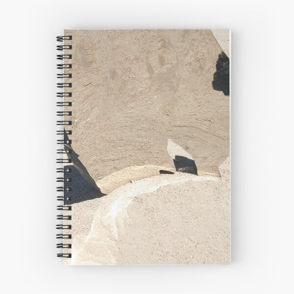 Artikelvorschau, Shadows and mirrors entworfen und verkauft von Maggie Hegarty.