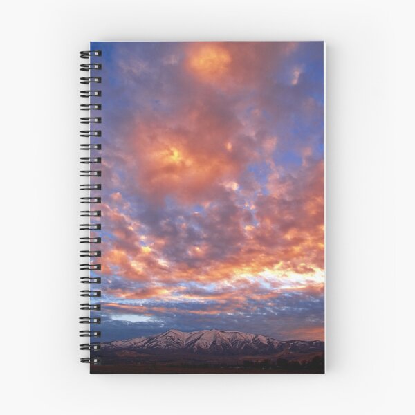 Item preview,  NV al atardecer visto desde Stead (justo al norte de Reno). 2006 por Jon Johnson. Tomado solo un minuto o dos en el rodaje de "Moonrise" designed and sold by Jon  Johnson.