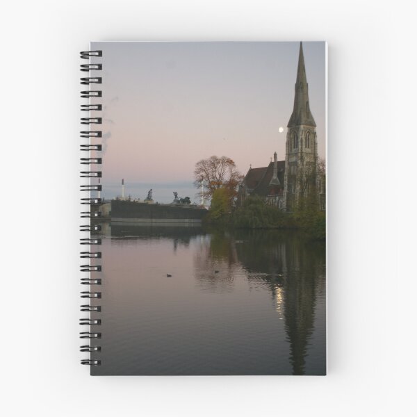 Artikelvorschau, Church and chimneys entworfen und verkauft von Robin Wiggs.