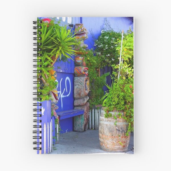 Aperçu de l'œuvre Alley Garden créée et vendue par Beatrix Kalman.