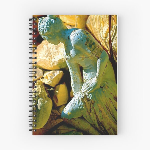 Item preview,  He escrito un espacio extraño que comenzó con mi foto de una figura entrando en un paisaje alienígena titulado "Alone In An Alien Universe". Más tarde descubrimos que su nombre es Ged y que ha sido desplegado para rescatar a una princesa real que vive en designed and sold by Julie Marks.