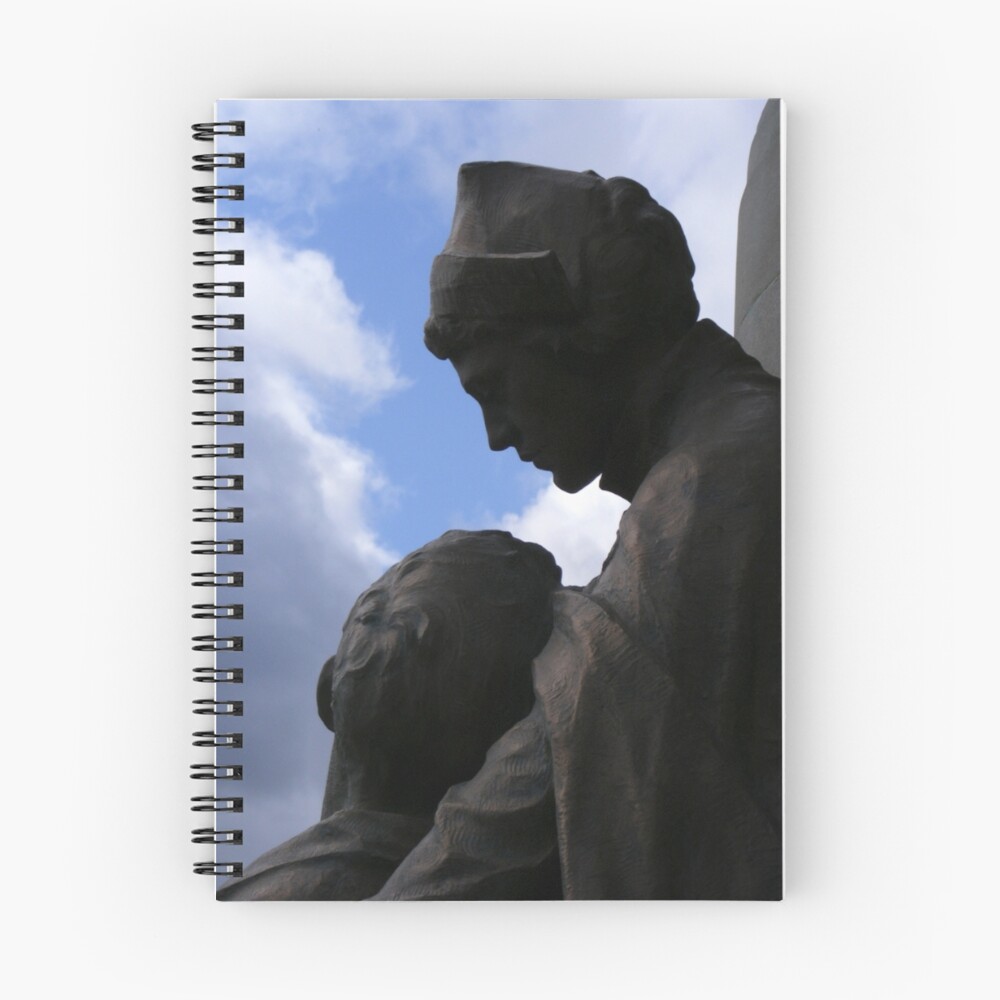 Vista previa del artículo con la obra «Cuaderno de espiral», diseñado y vendido por Jennifer Vickers.