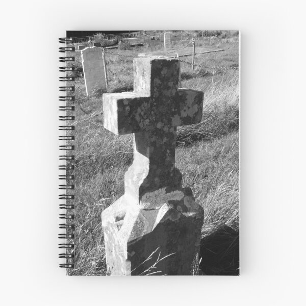 Artikelvorschau, Lichen Cross entworfen und verkauft von Stephanie  Williams.