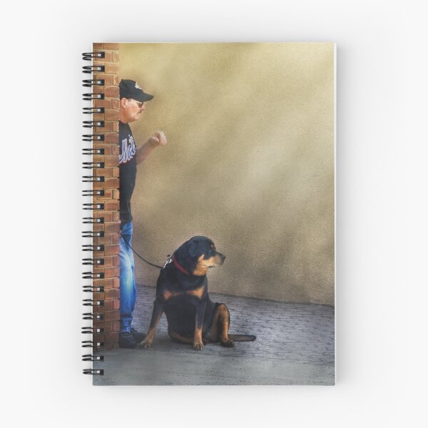 Artikelvorschau, Ein Mann und sein Hund entworfen und verkauft von Mike Savad Photography.