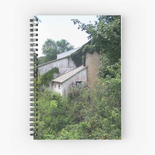 Artikelvorschau, Barn in the mist 3 entworfen und verkauft von Raven Clark.