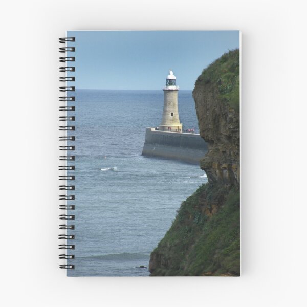 Artikelvorschau, Tynemouth Lighthouse entworfen und verkauft von Andi Duncan.