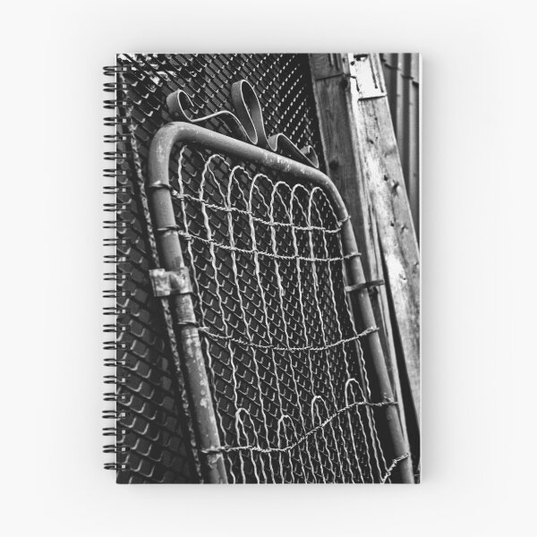 Aperçu de l'œuvre Old Rusty Gate créée et vendue par sshhoirtt.