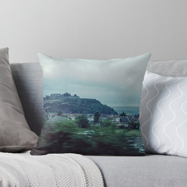 Artikelvorschau, Stirling Castle vom Zug in Schottland 19840920 0040 gesehen entworfen und verkauft von Fred Mitchell.