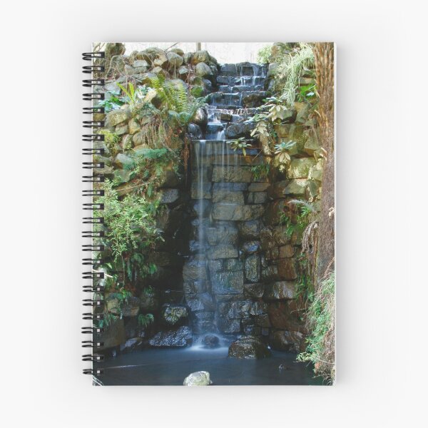 Artikelvorschau, Alfred Nicholas Gardens ~ Falls entworfen und verkauft von Tracey McKenzie.