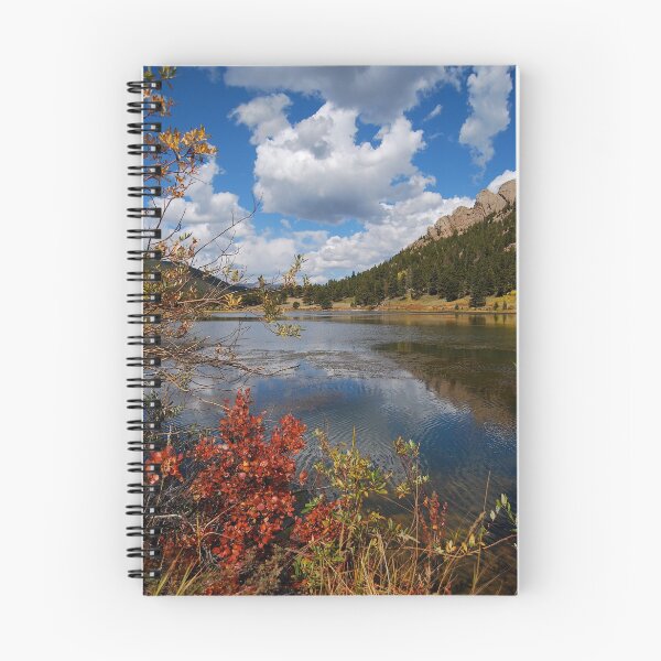 Artikelvorschau, Colorado ist ein beliebter Ort für Hochzeiten. Braut und Bräutigam werden ihre Fotos vor dieser wunderschönen Kulisse lieben!
! http: //images-0.redbubble.net/img/art/border: blackwithdetail / Produkt: Laminatdruck / Größe: klein / Ansicht: Vorschau / 1 entworfen und verkauft von Pamela Hubbard.