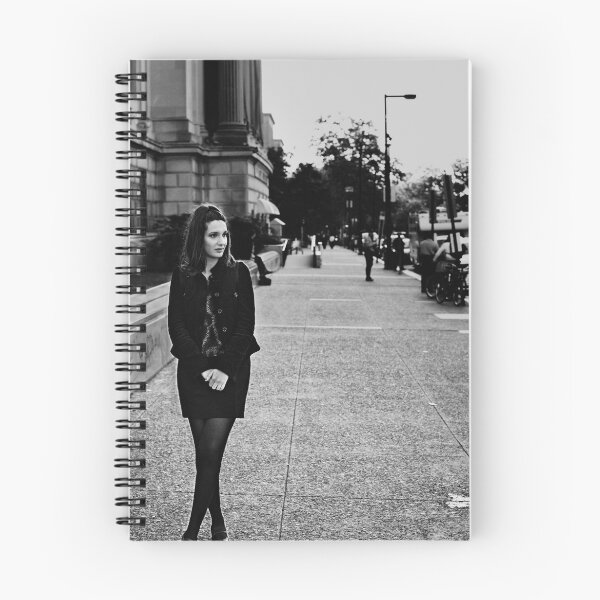 Artikelvorschau, A Girl in the City entworfen und verkauft von Jason Howell.