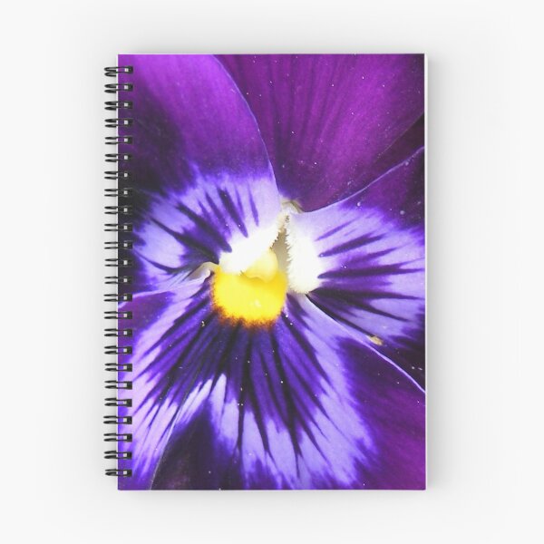Artikelvorschau, purple pansy - gorgeous colour entworfen und verkauft von Gaylene Norton.
