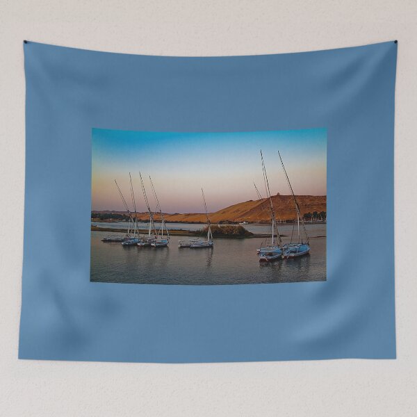 Artikelvorschau, Egypt. Nile. Sunrise. Near Aswan. entworfen und verkauft von vadim19.