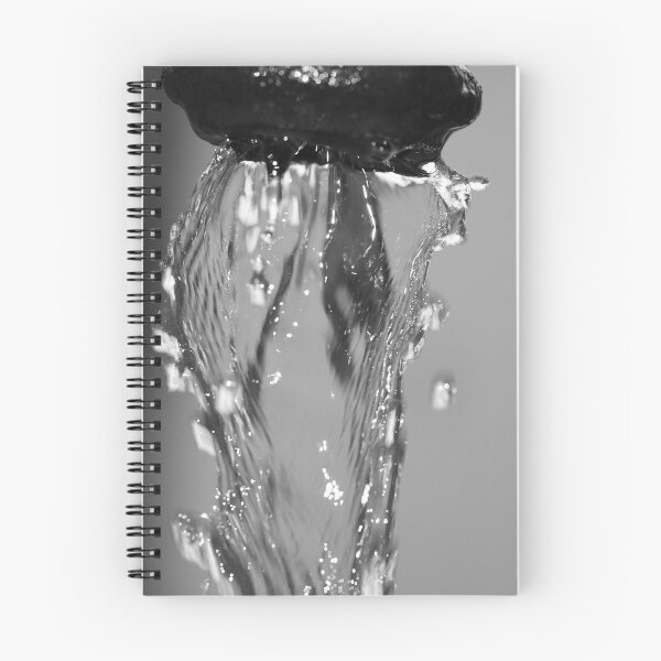 Artikelvorschau, Water Macro entworfen und verkauft von Amy Skinder.