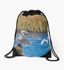 Great Blue Heron Landed Drawstring Bag