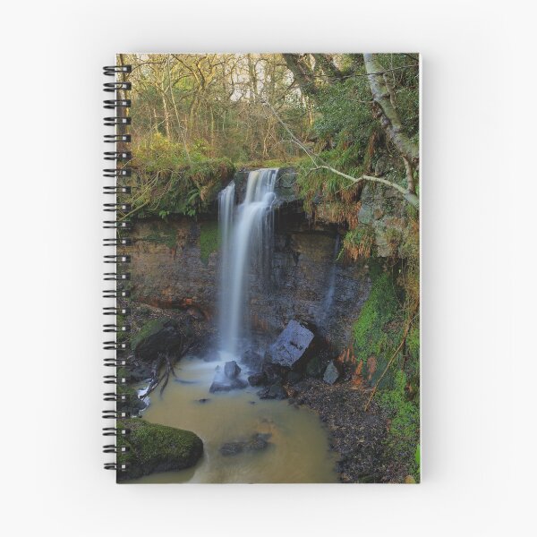 Aperçu de l'œuvre Scaling Foss Waterfall créée et vendue par Stewart Laker.