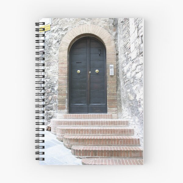 Aperçu de l'œuvre Assisi Doorway créée et vendue par phil decocco.