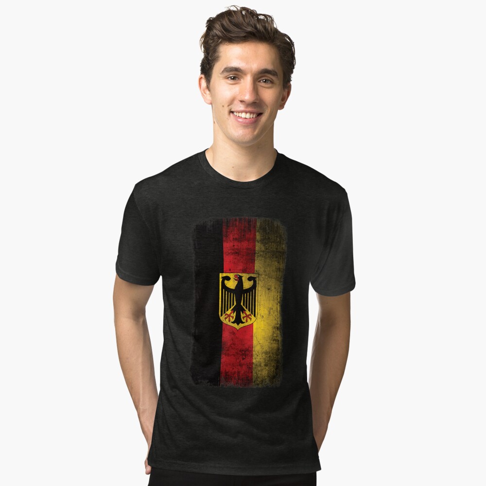 Artikel-Vorschau von Vintage T-Shirt, designt und verkauft von Beltschazar.