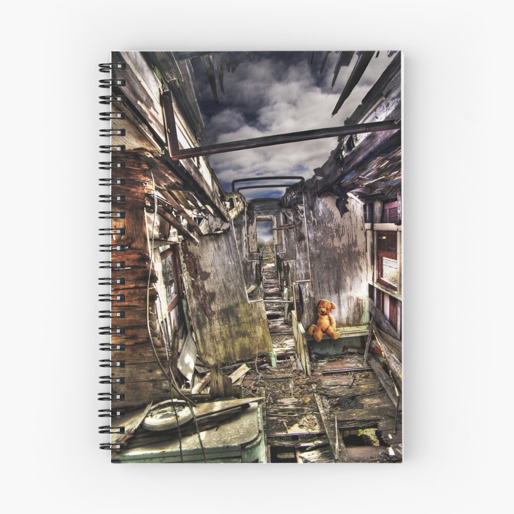 Vista previa del artículo con la obra «Cuaderno de espiral», diseñado y vendido por bensound.