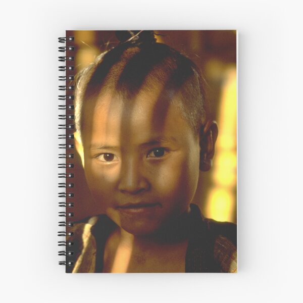 Artikelvorschau, Lahu girl in filtered afternoon light entworfen und verkauft von John Spies.