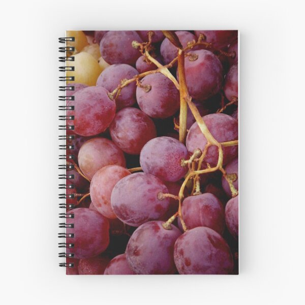 Artikelvorschau, Grapes in Prague entworfen und verkauft von Hallie Duesenberg.