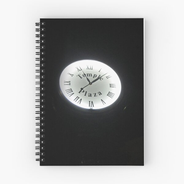 Artikelvorschau, Nearing the Witching Hour entworfen und verkauft von Tracy DeVore.