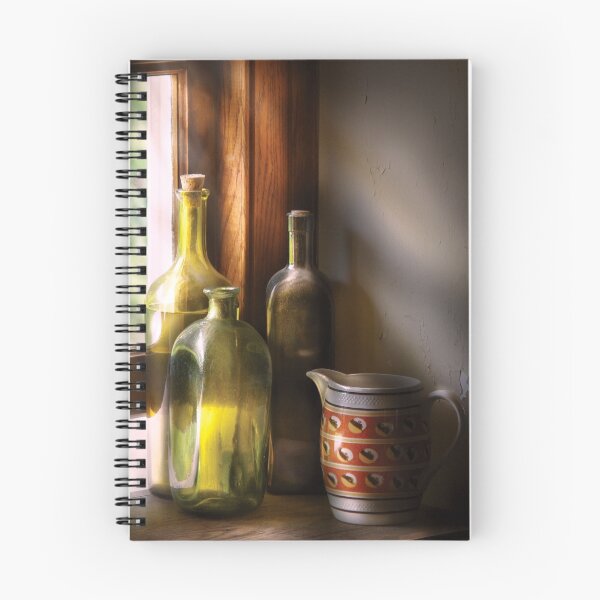 Artikelvorschau, Three bottles entworfen und verkauft von Mike Savad Photography.