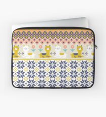 Alpaca Christmas Sweater Pattern Laptop Sleeve