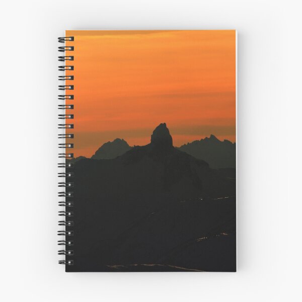 Aperçu de l'œuvre Coucher de soleil sur Black Tusk créée et vendue par chwells.