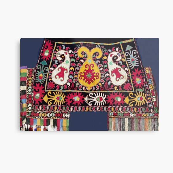 Aperçu de l'œuvre Couverture de cheval antique d'Ouzbékistan de Nomad tribal de Lakai créée et vendue par Vicky Brago-Mitchell®.